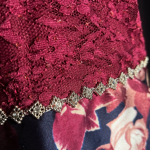 HiLow floral dress - Picture 4 of 7